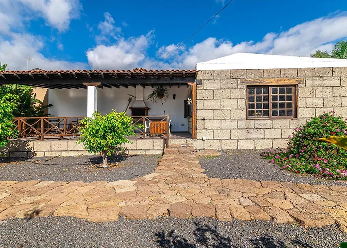 Villa Aurora With Heated Pool